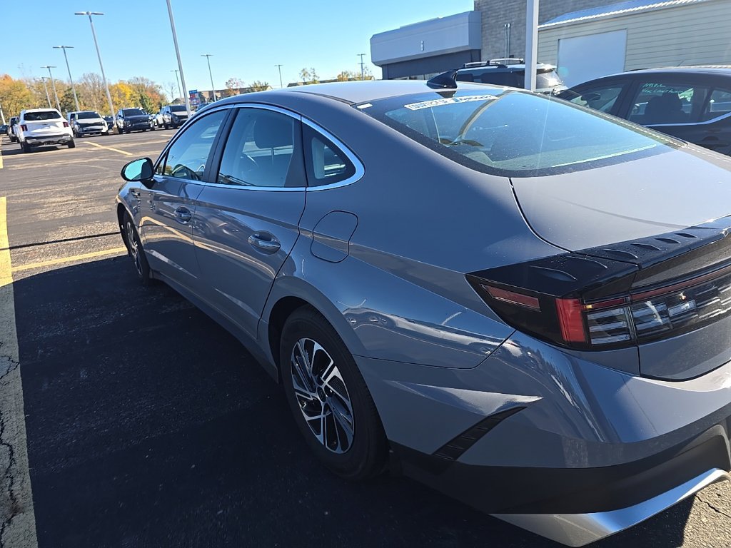 Used 2026 Hyundai Sonata Blue FWD image 4