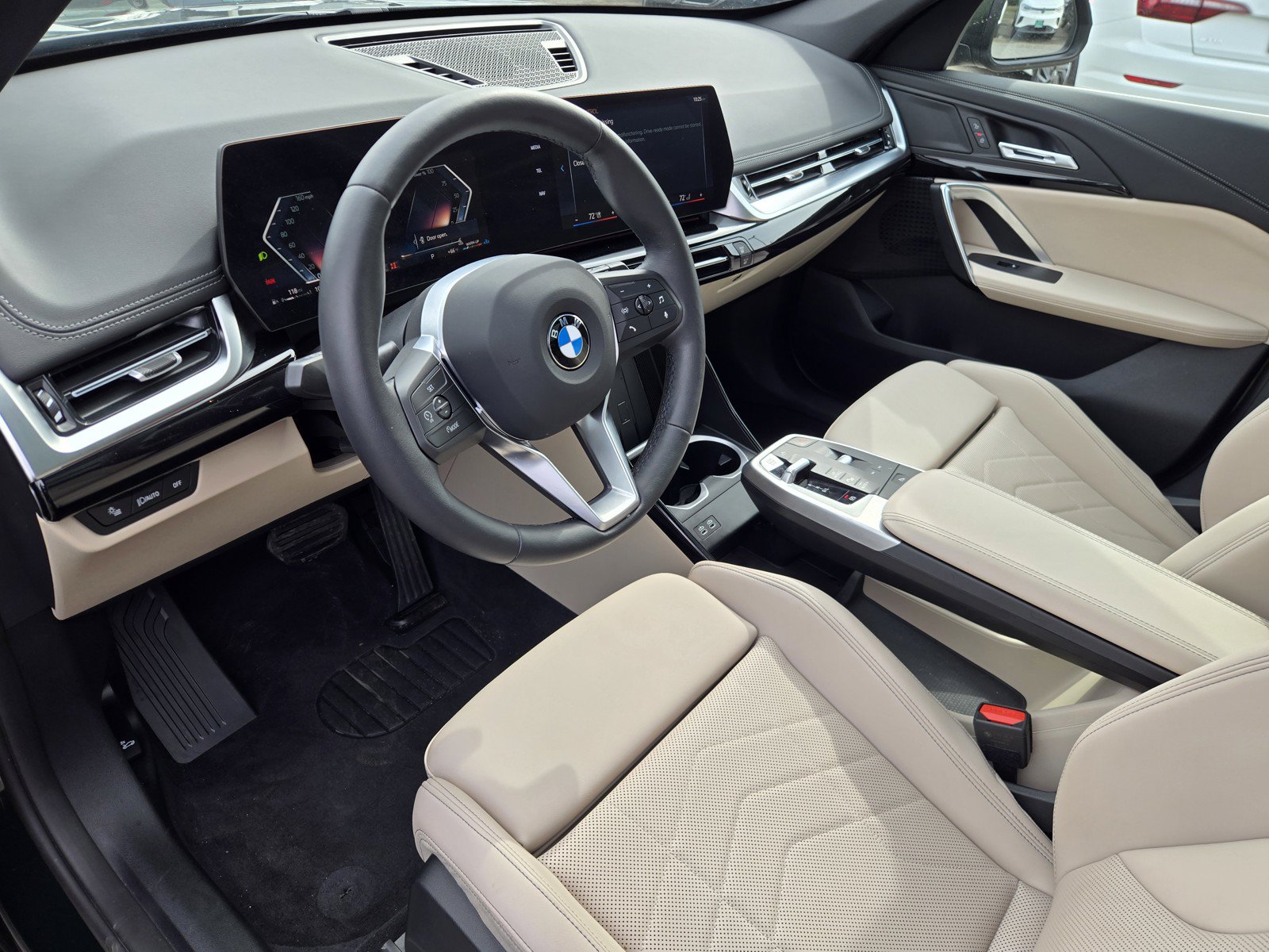 Used 2025 BMW X1 xDrive28i w/ Convenience Package AWD/4WD image 10