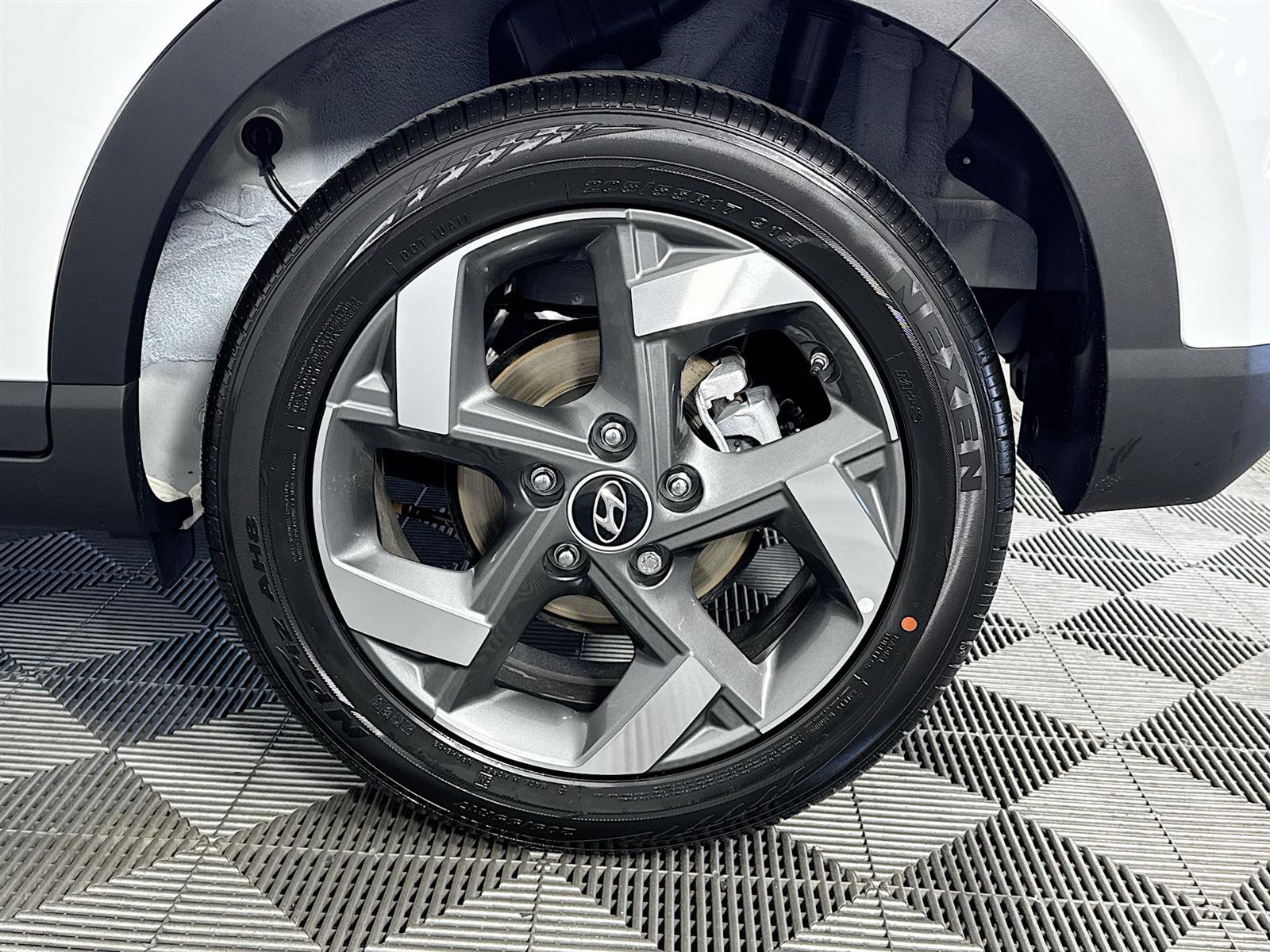 New 2025 Hyundai Venue SEL image 29