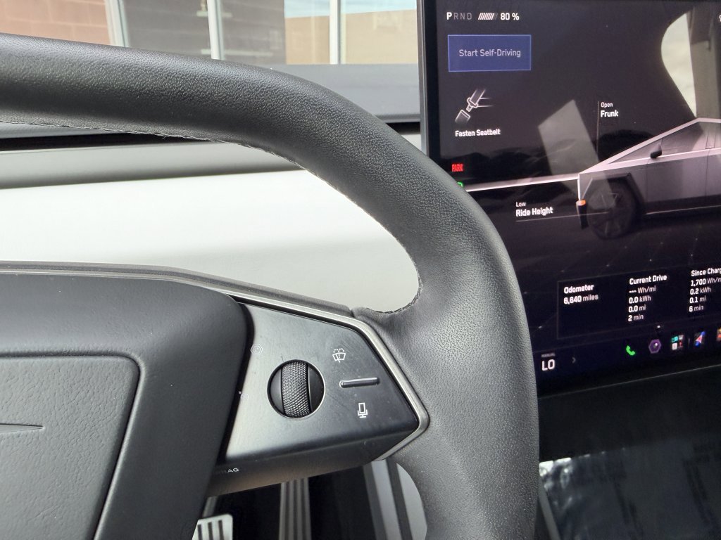 Used 2024 Tesla Cybertruck AWD Crew Cab image 35
