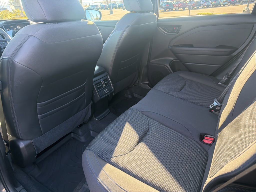 Used 2025 Subaru Forester Premium image 18
