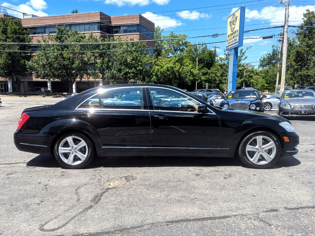 Used 2010 Mercedes-Benz S 550 4MATIC image 6