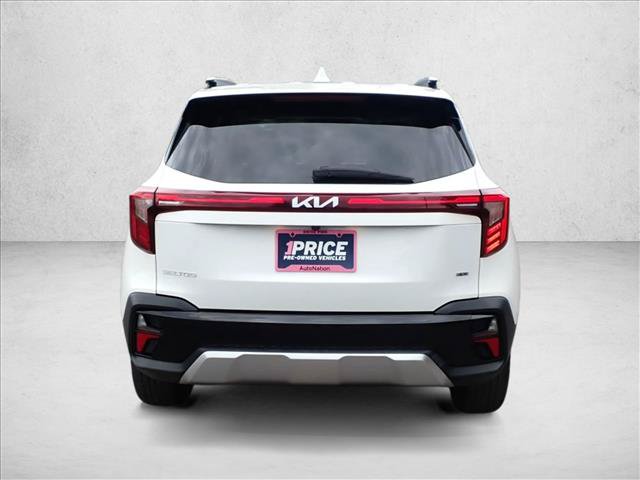 Used 2024 Kia Seltos EX AWD/4WD image 3