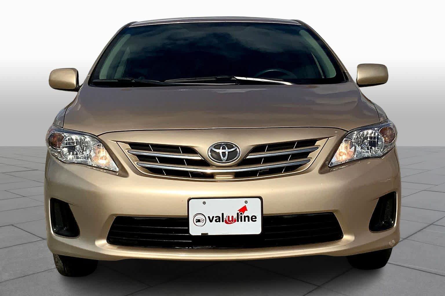 Used 2013 Toyota Corolla LE FWD image 4