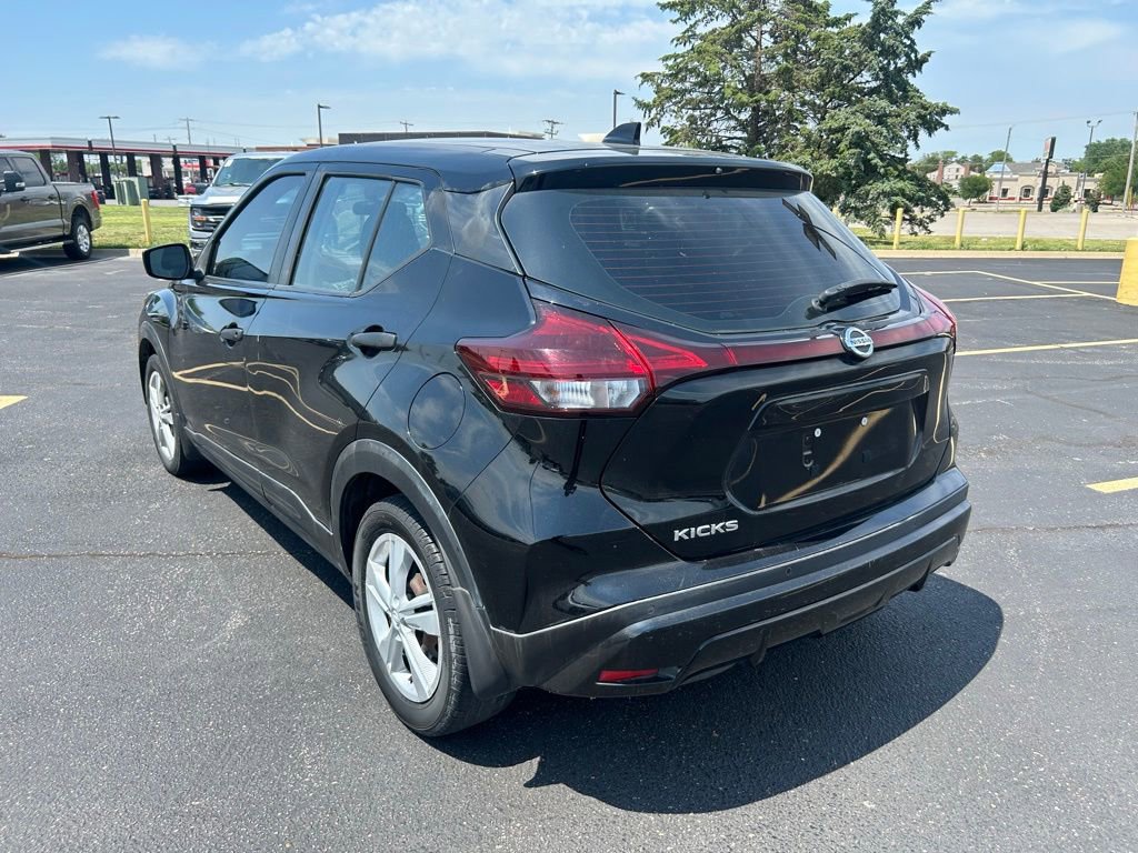 Used 2021 Nissan Kicks S FWD image 7
