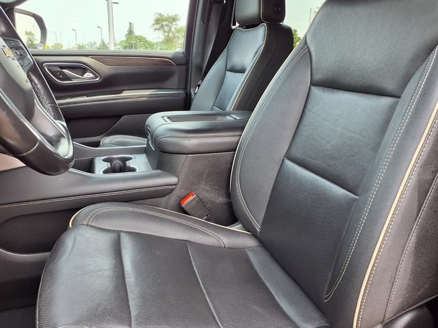 Used 2022 Chevrolet Suburban Premier AWD/4WD image 3