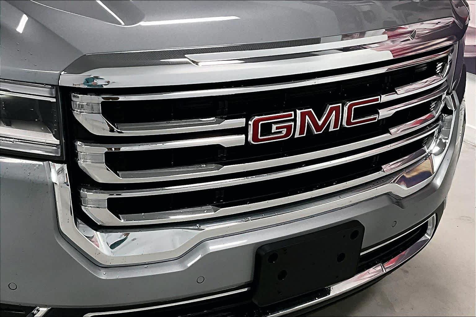 Used 2023 GMC Acadia SLE w/ Driver Convenience Package AWD/4WD image 30