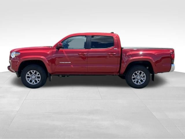 Used 2019 Toyota Tacoma SR5 AWD/4WD image 2