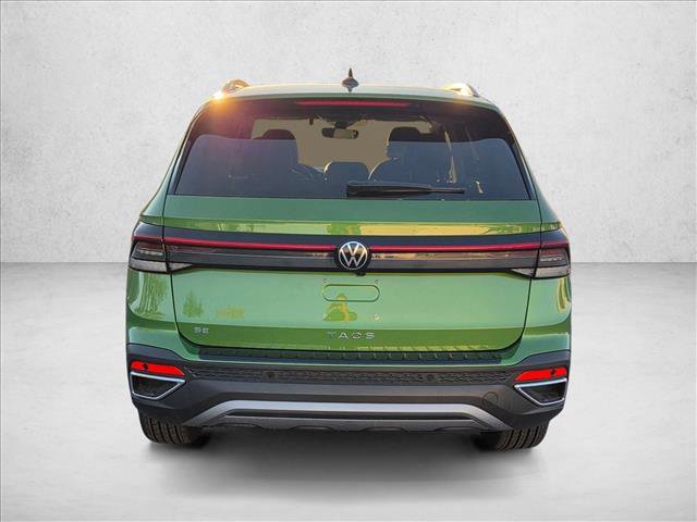New 2026 Volkswagen Taos SE FWD image 8