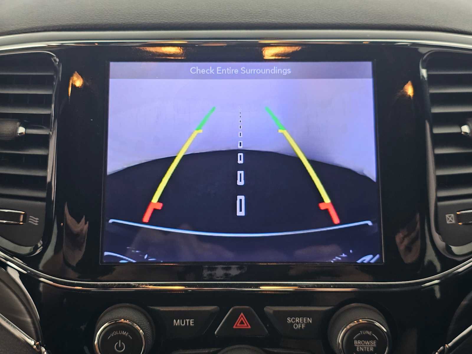 Used 2019 Jeep Grand Cherokee Limited image 26