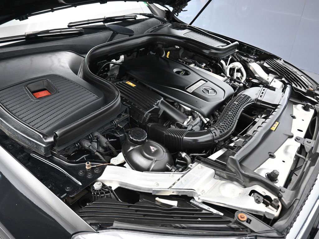 Used 2018 Mercedes-Benz GLC 300 4MATIC Coupe image 64