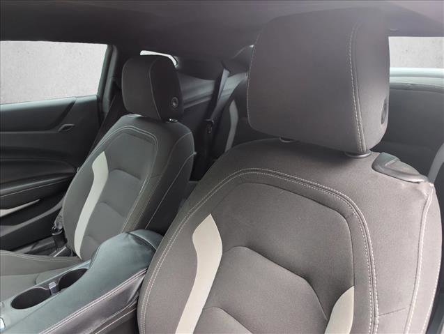 Used 2018 Chevrolet Camaro LT RWD image 9