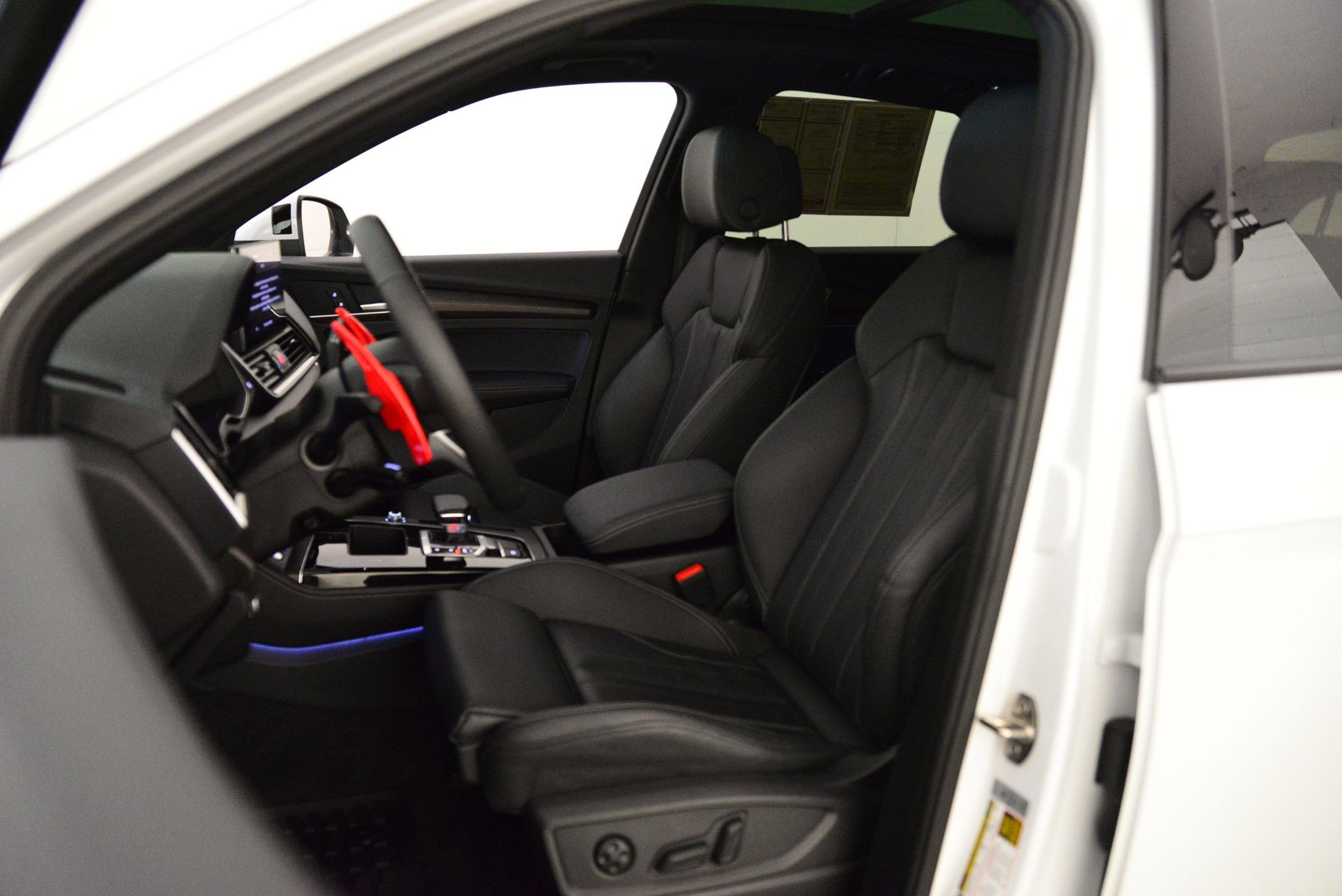 Certified 2024 Audi Q5 e Premium Plus image 5