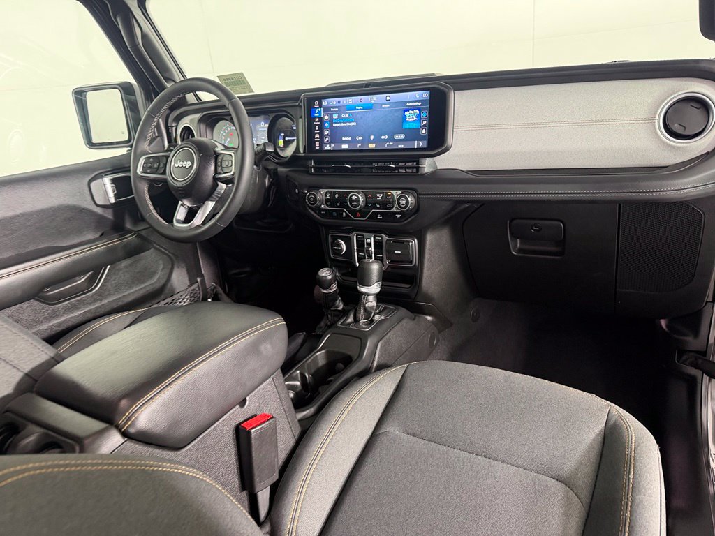 Certified 2025 Jeep Wrangler Unlimited Sahara AWD/4WD image 14