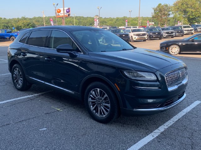 Used 2023 Lincoln Nautilus AWD w/ Premium Package image 3