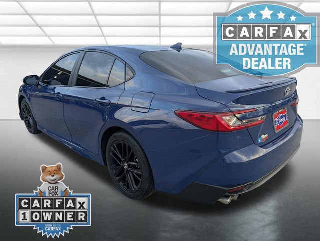 Used 2025 Toyota Camry SE w/ Convenience Package image 2