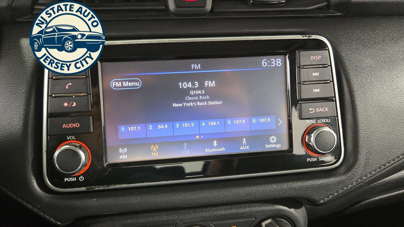Used 2021 Nissan Versa S FWD image 14