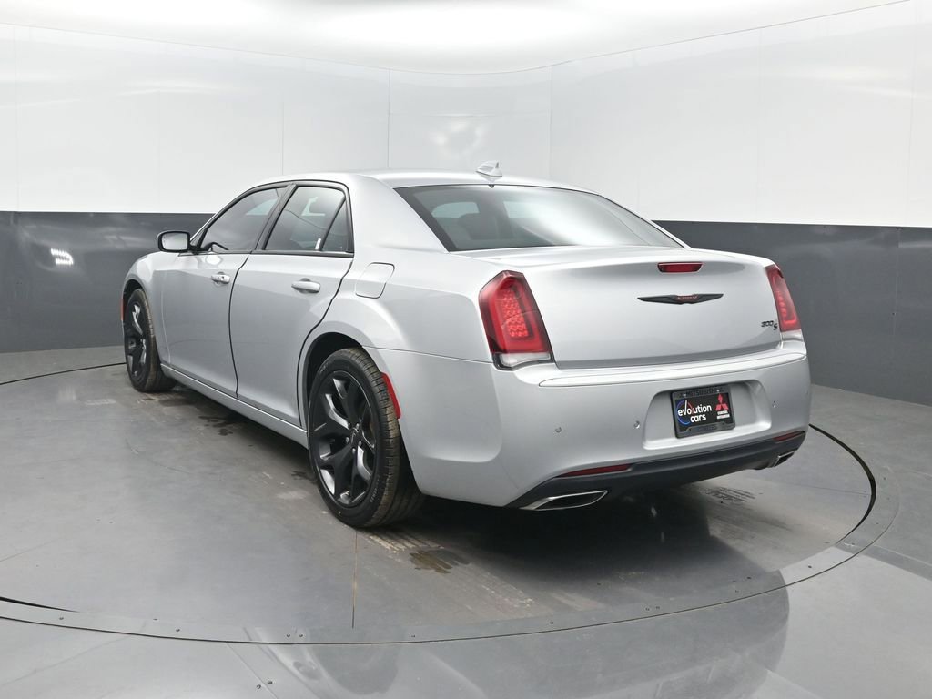 Used 2021 Chrysler 300 S RWD image 3