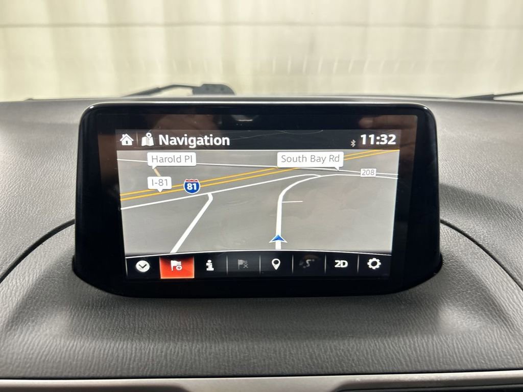 Used 2017 MAZDA MAZDA3 Touring FWD image 16