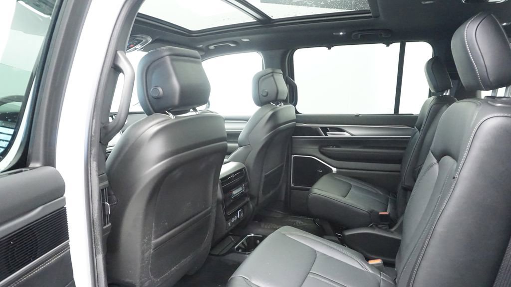 New 2026 Jeep Grand Wagoneer Limited image 20