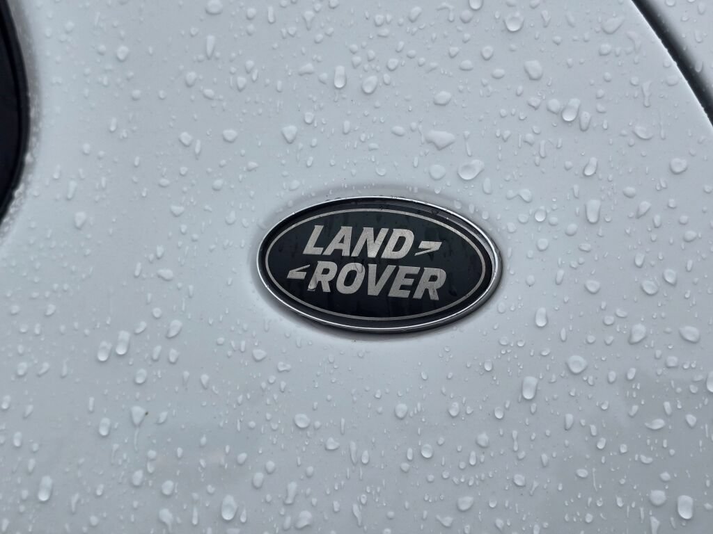 Used 2018 Land Rover Discovery HSE AWD/4WD image 12