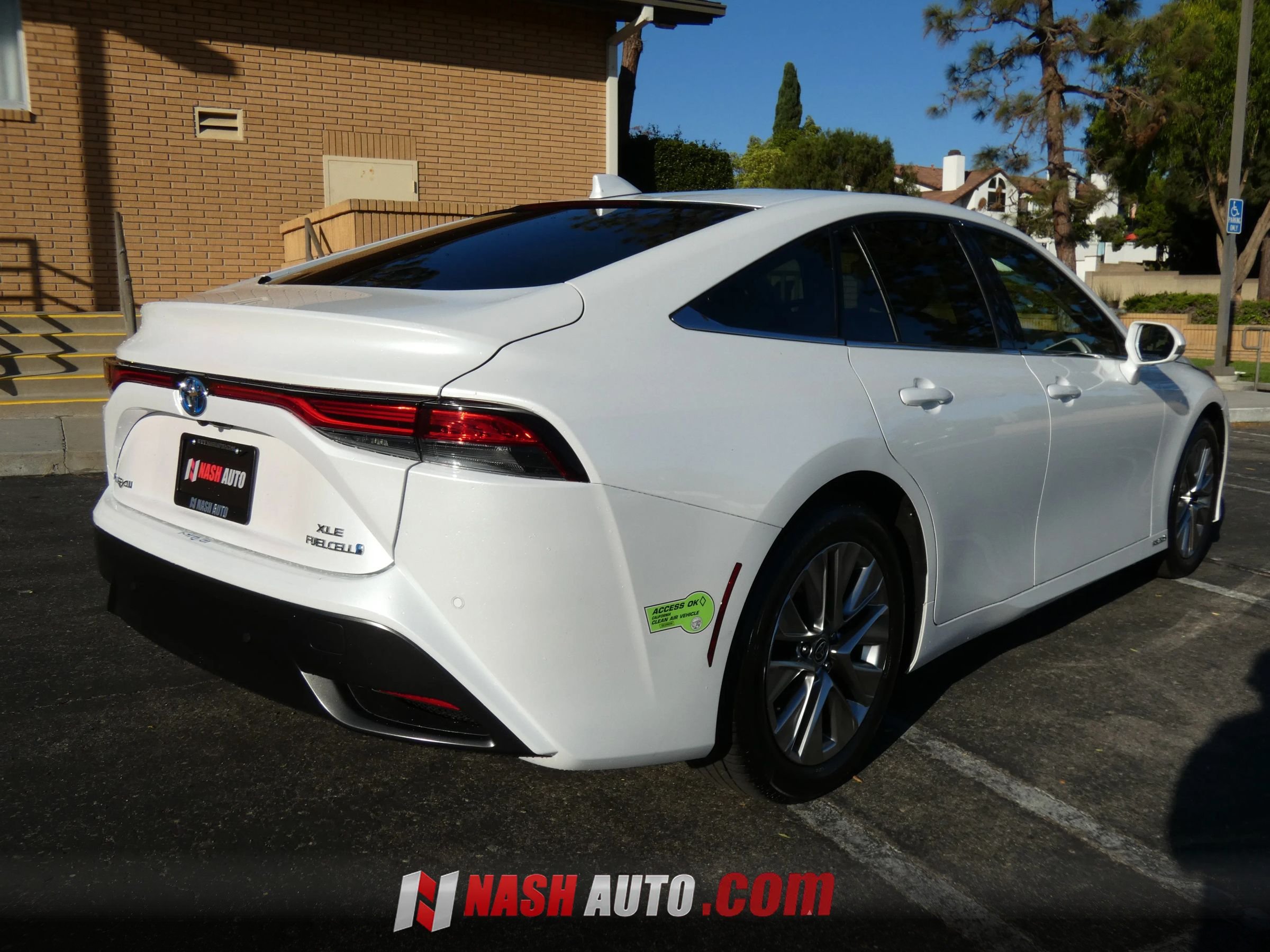 Used 2022 Toyota Mirai w/ Advanced Technology Package RWD image 9