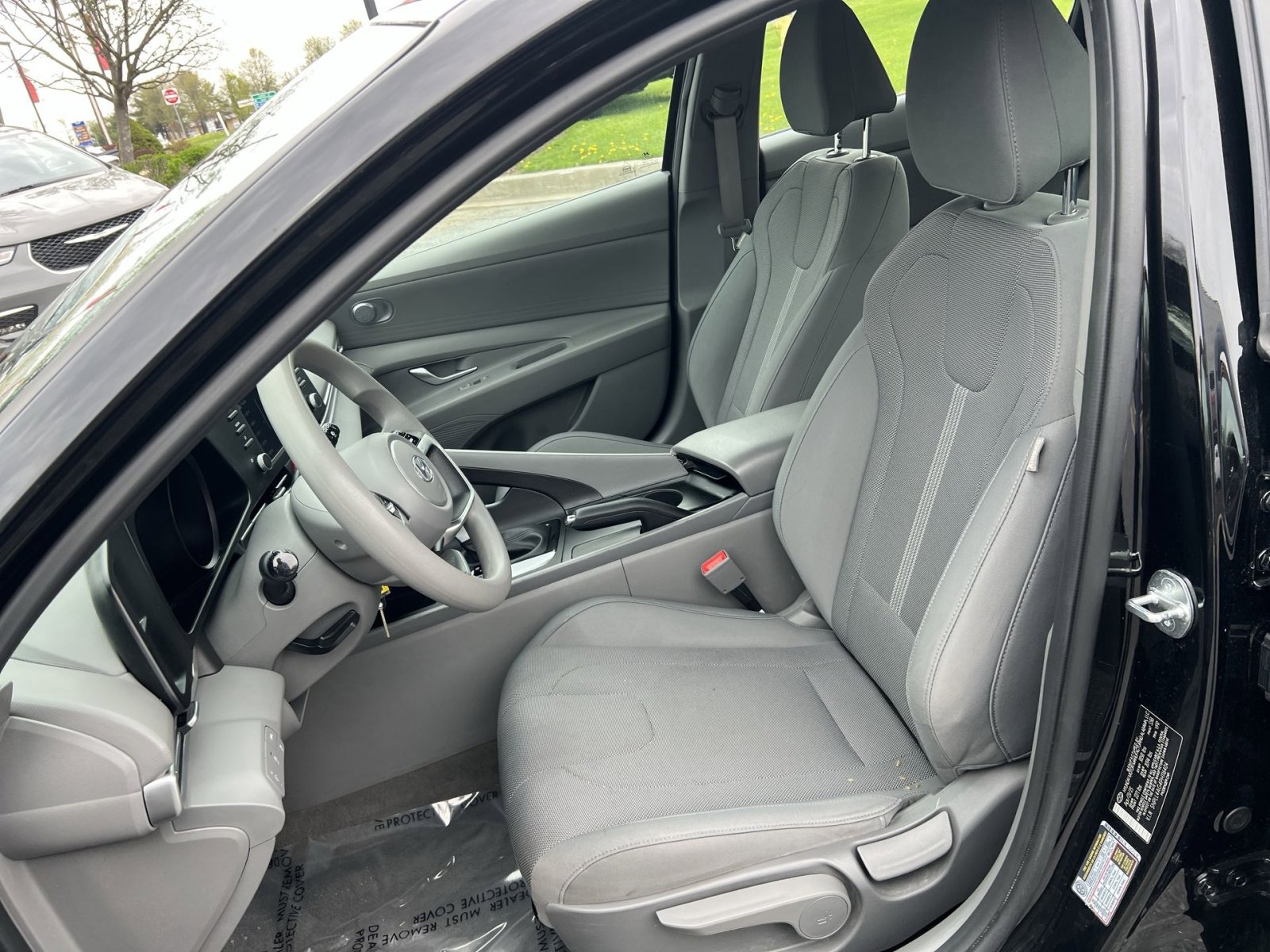 Used 2023 Hyundai Elantra SE image 21