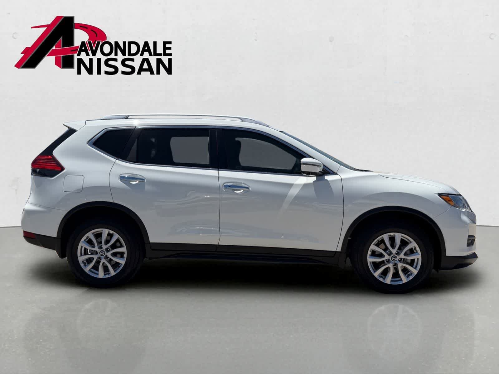 Used 2017 Nissan Rogue SV w/ SV Premium Package FWD image 7