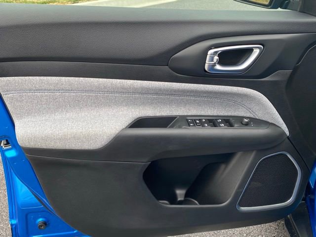 New 2026 Jeep Compass Latitude image 12