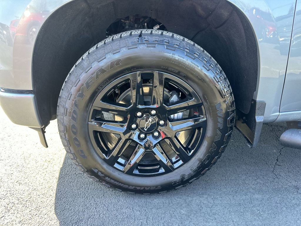 Used 2025 Chevrolet Silverado 1500 RST w/ Rally Edition AWD/4WD image 11
