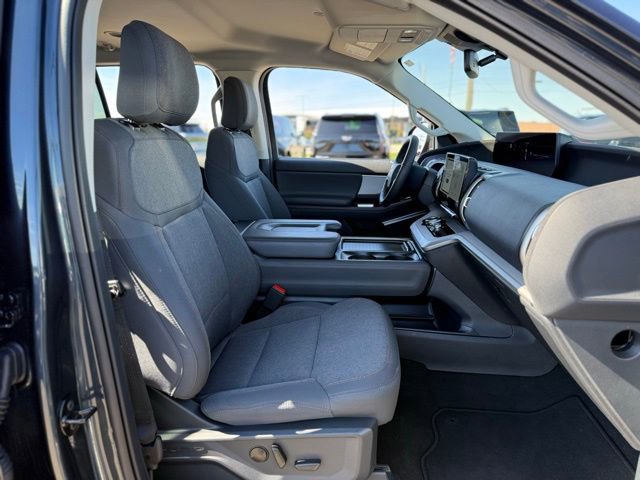 Used 2025 Ford Expedition Active image 18