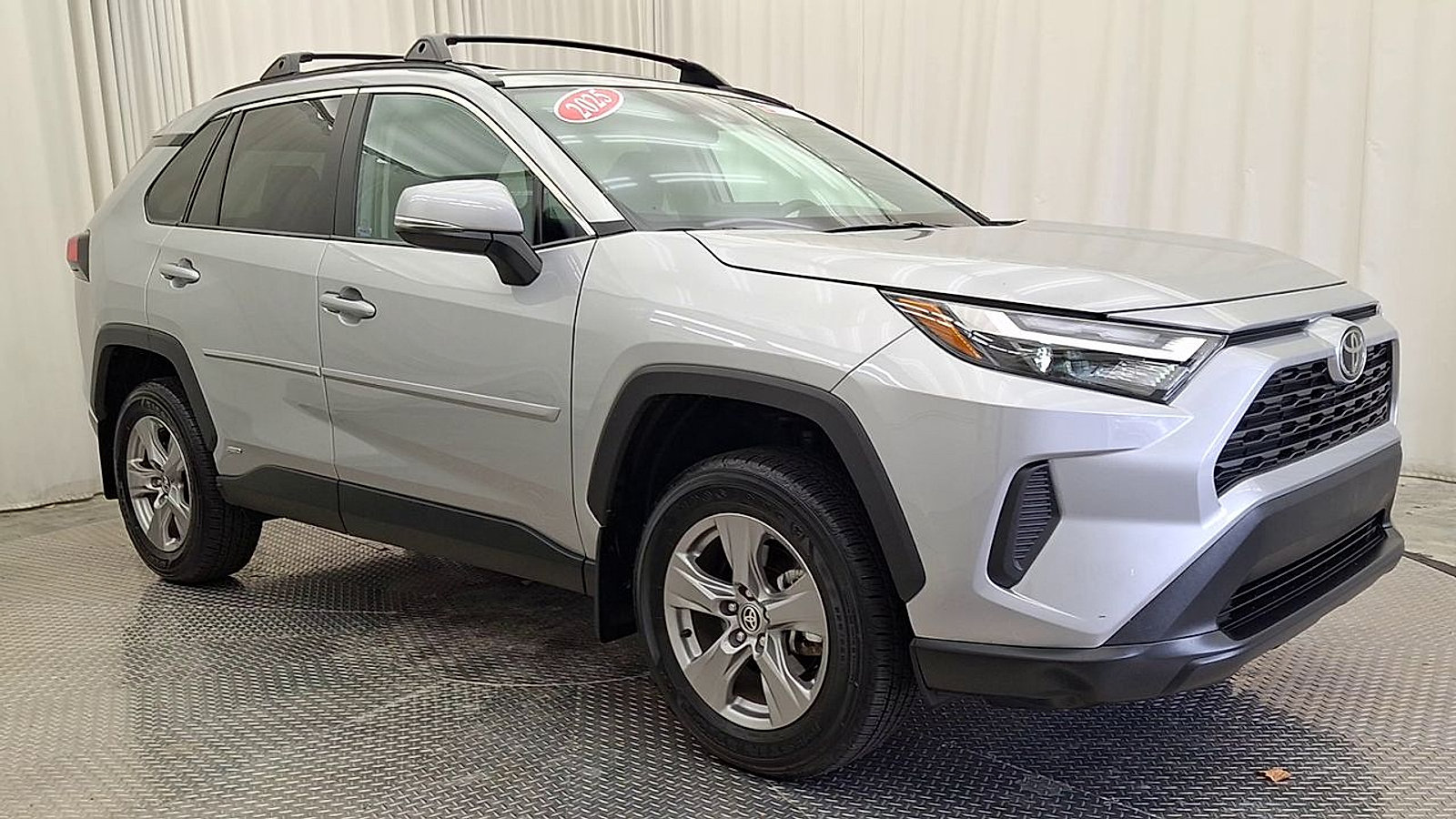 Certified 2025 Toyota RAV4 XLE w/ Convenience Package AWD/4WD image 9