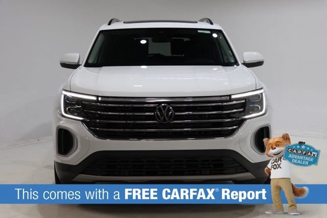 Used 2025 Volkswagen Atlas SE FWD image 2