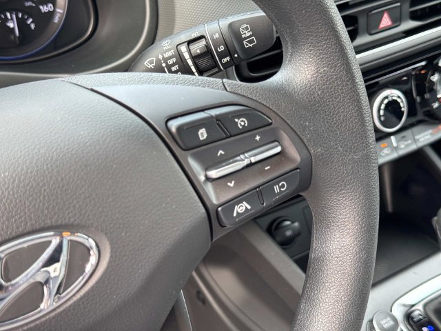 Used 2023 Hyundai Kona SEL AWD/4WD image 30