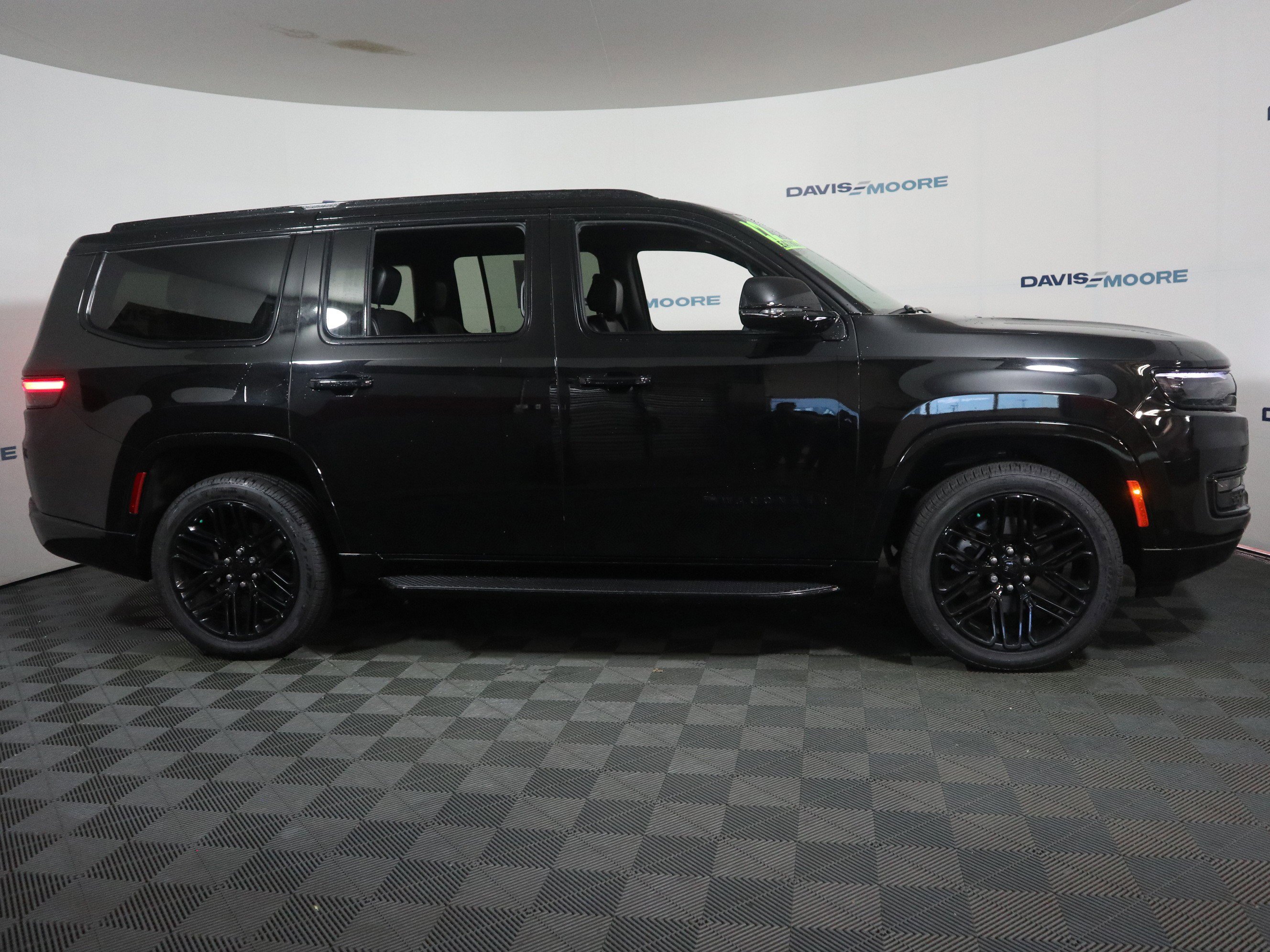 Used 2022 Jeep Wagoneer Series II image 4