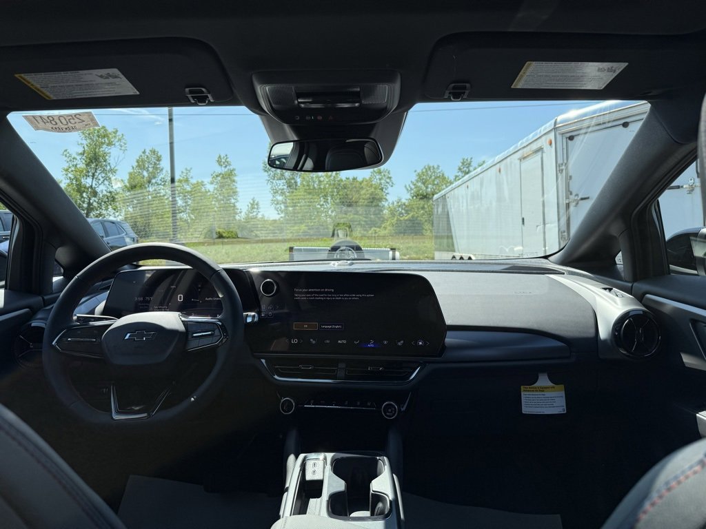 New 2025 Chevrolet Equinox EV RS image 23