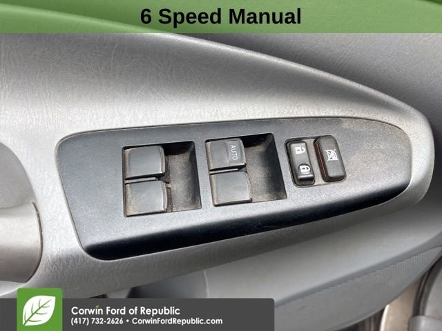 Used 2015 Toyota Tacoma TRD Pro w/ TRD Off-Road Package image 4