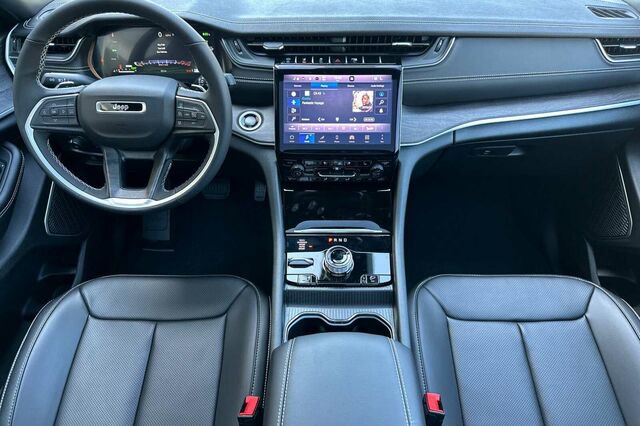 New 2025 Jeep Grand Cherokee Limited 4xe image 10