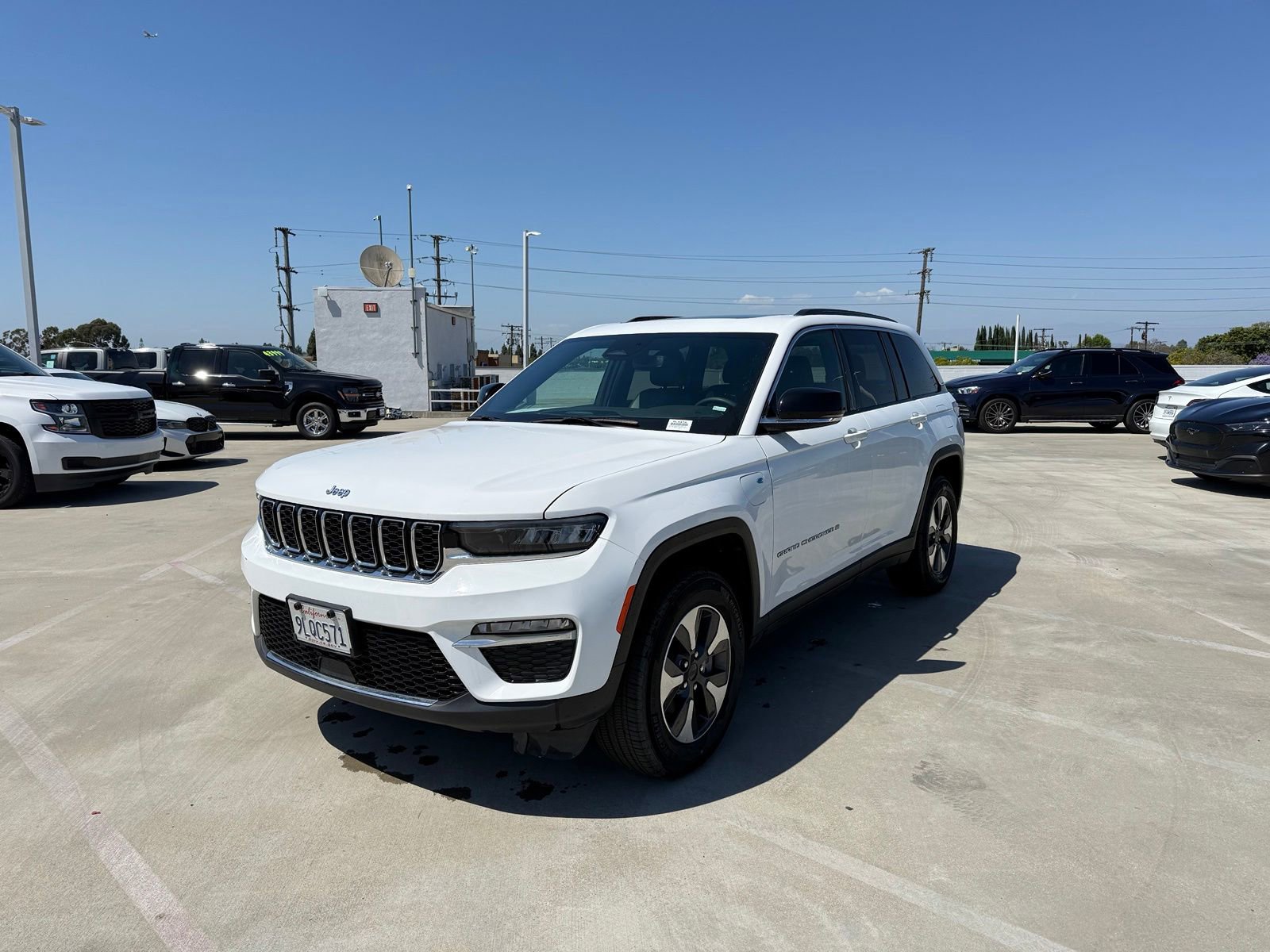 Used 2024 Jeep Grand Cherokee Limited 4xe AWD/4WD image 1