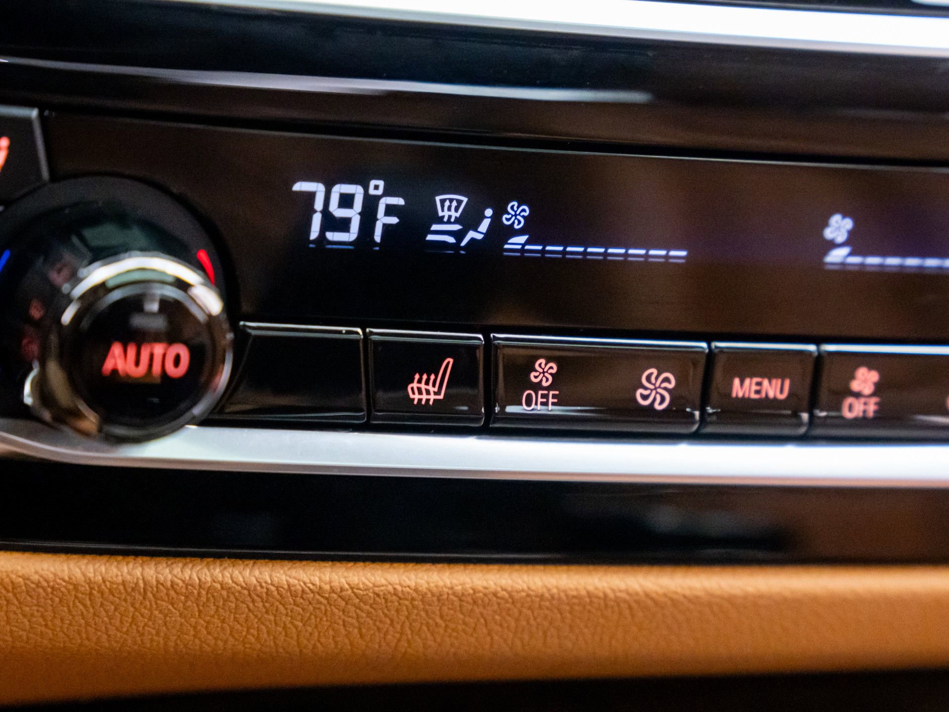 Used 2023 BMW 540i xDrive w/ Executive Package image 29