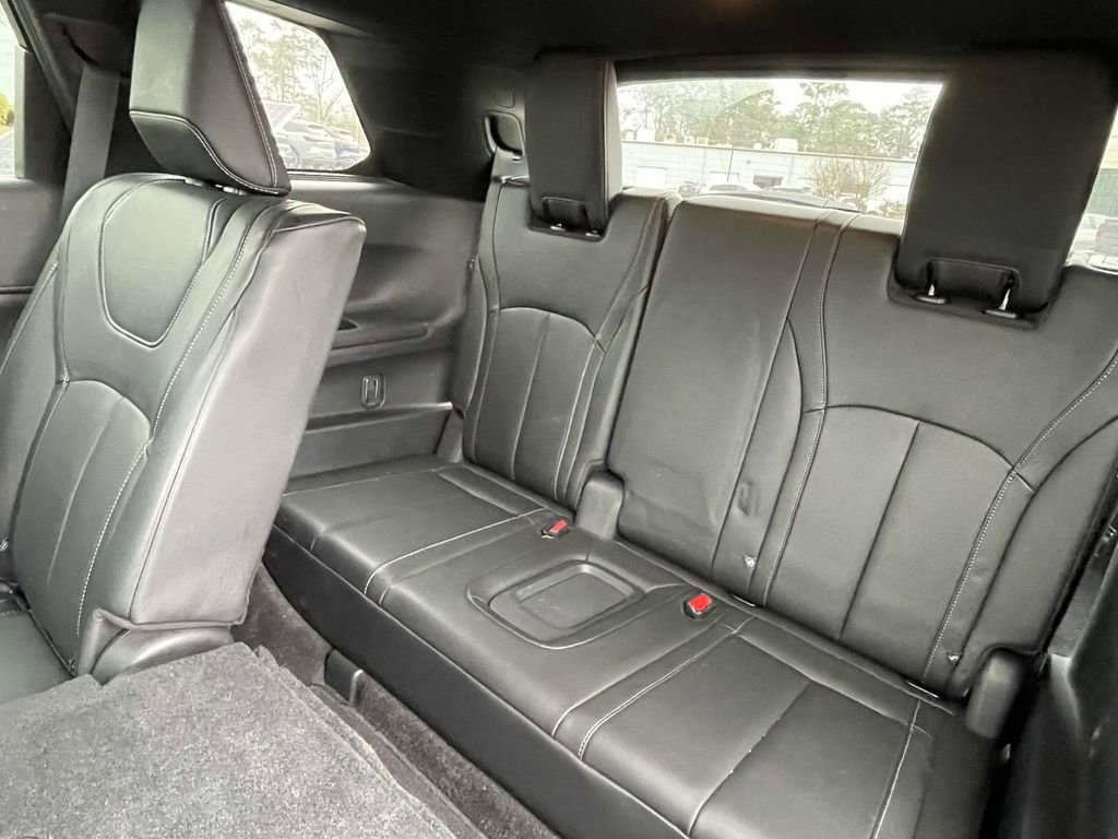 Used 2025 INFINITI QX60 Luxe w/ Black Edition image 11