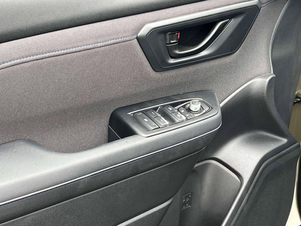 Used 2025 Subaru Forester Premium image 16