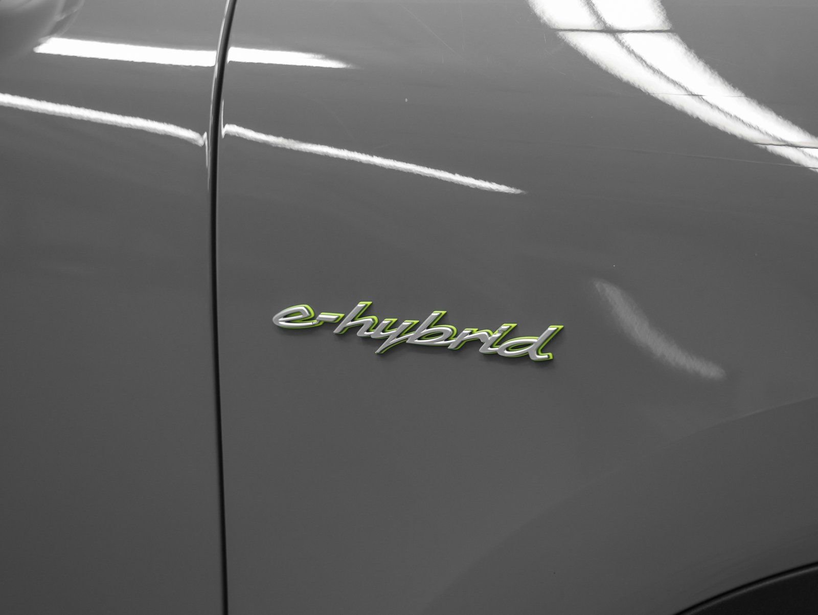 Certified 2025 Porsche Cayenne E-Hybrid image 14