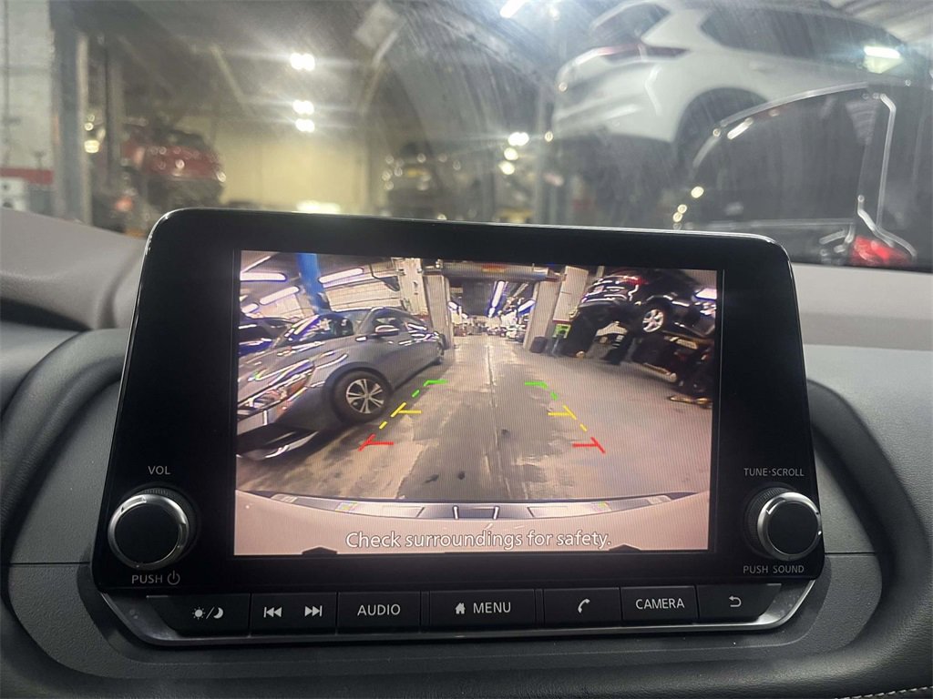 Used 2023 Nissan Rogue SV image 19