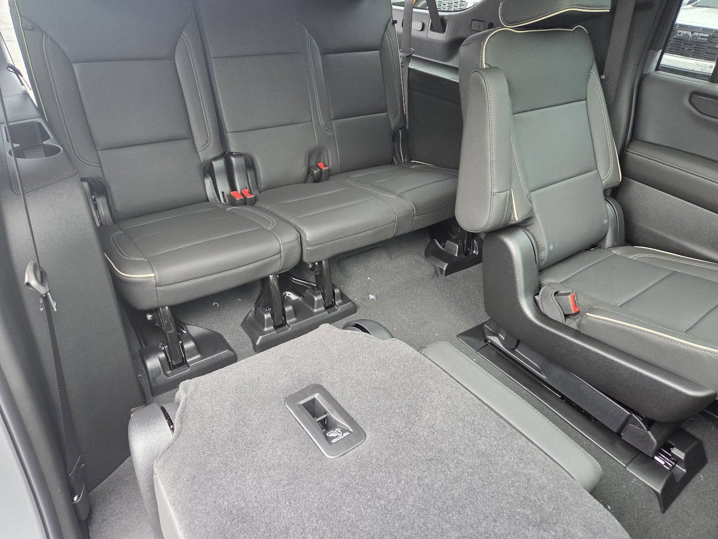 New 2026 GMC Yukon XL Elevation w/ Elevation Premium Package AWD/4WD image 26