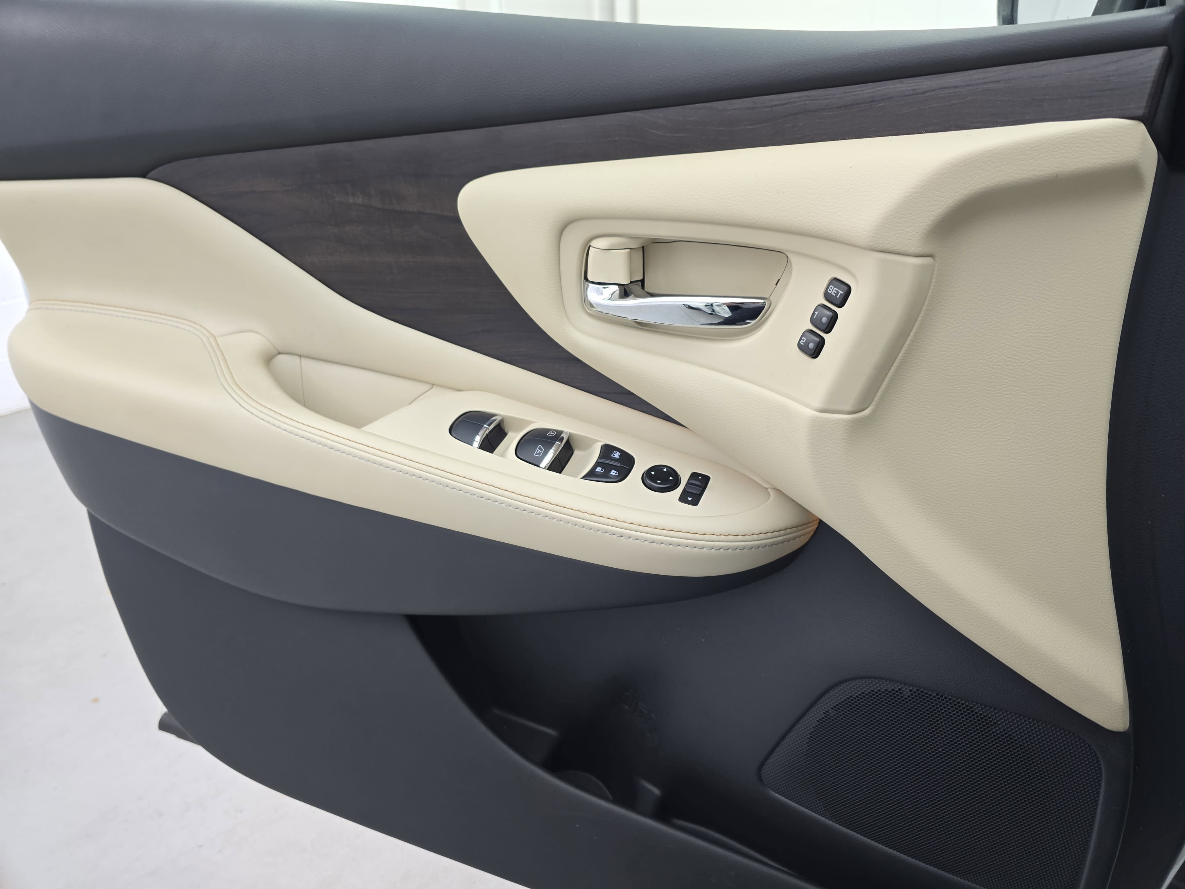 Certified 2023 Nissan Murano Platinum w/ Cargo Package FWD image 27