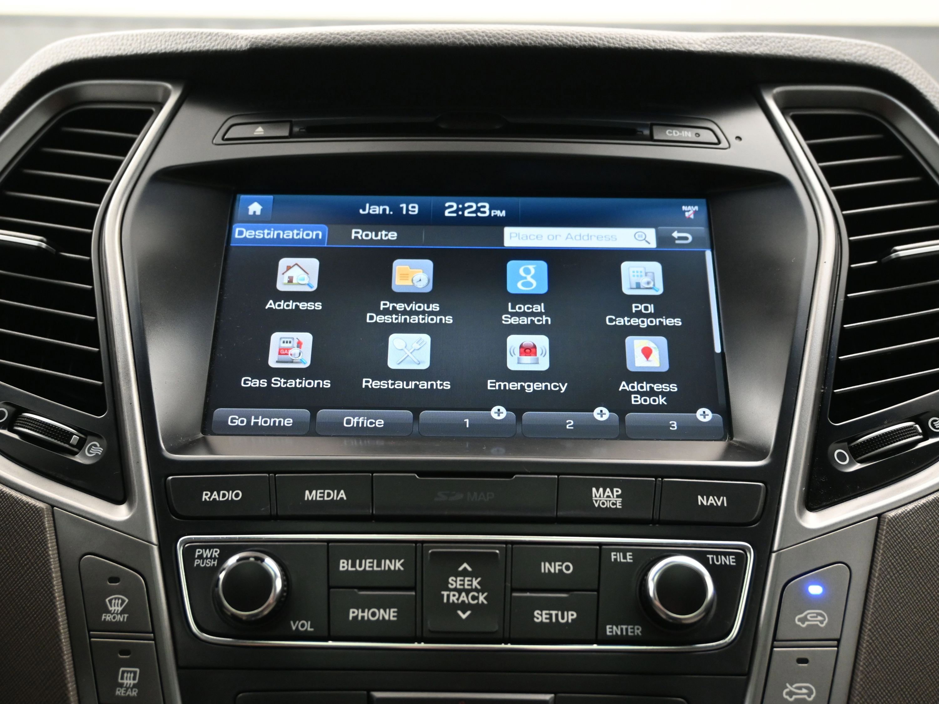 Used 2017 Hyundai Santa Fe Limited image 32