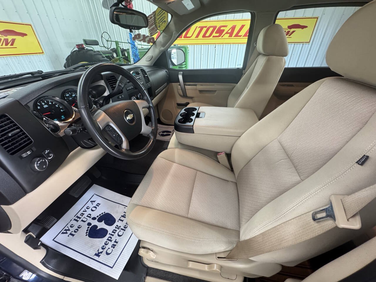 Used 2010 Chevrolet Silverado 1500 LT w/ Power Pack Plus AWD/4WD image 18