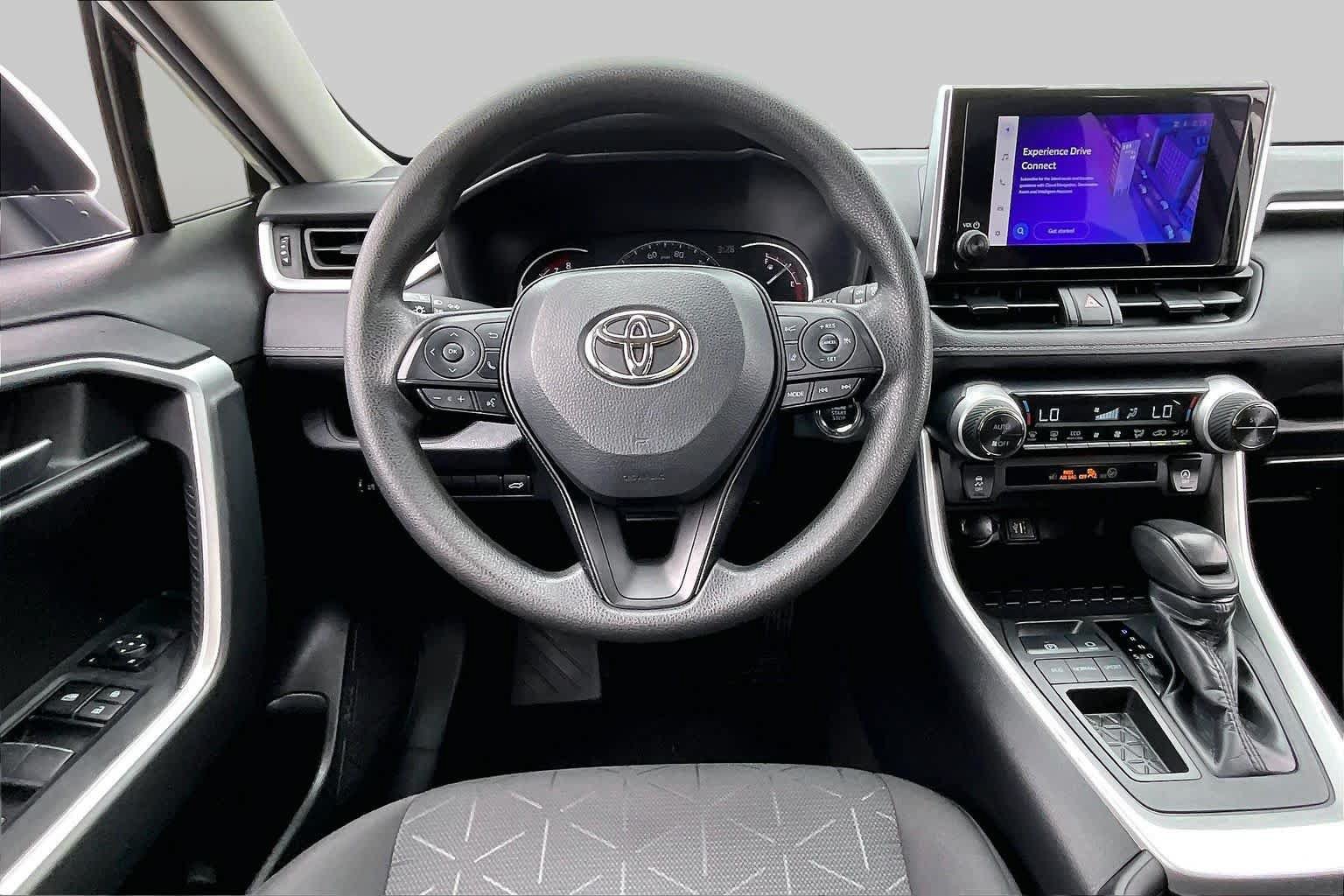 Used 2023 Toyota RAV4 XLE w/ Convenience Package FWD image 6