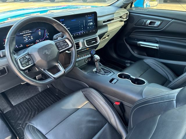 Used 2025 Ford Mustang GT Premium RWD image 11